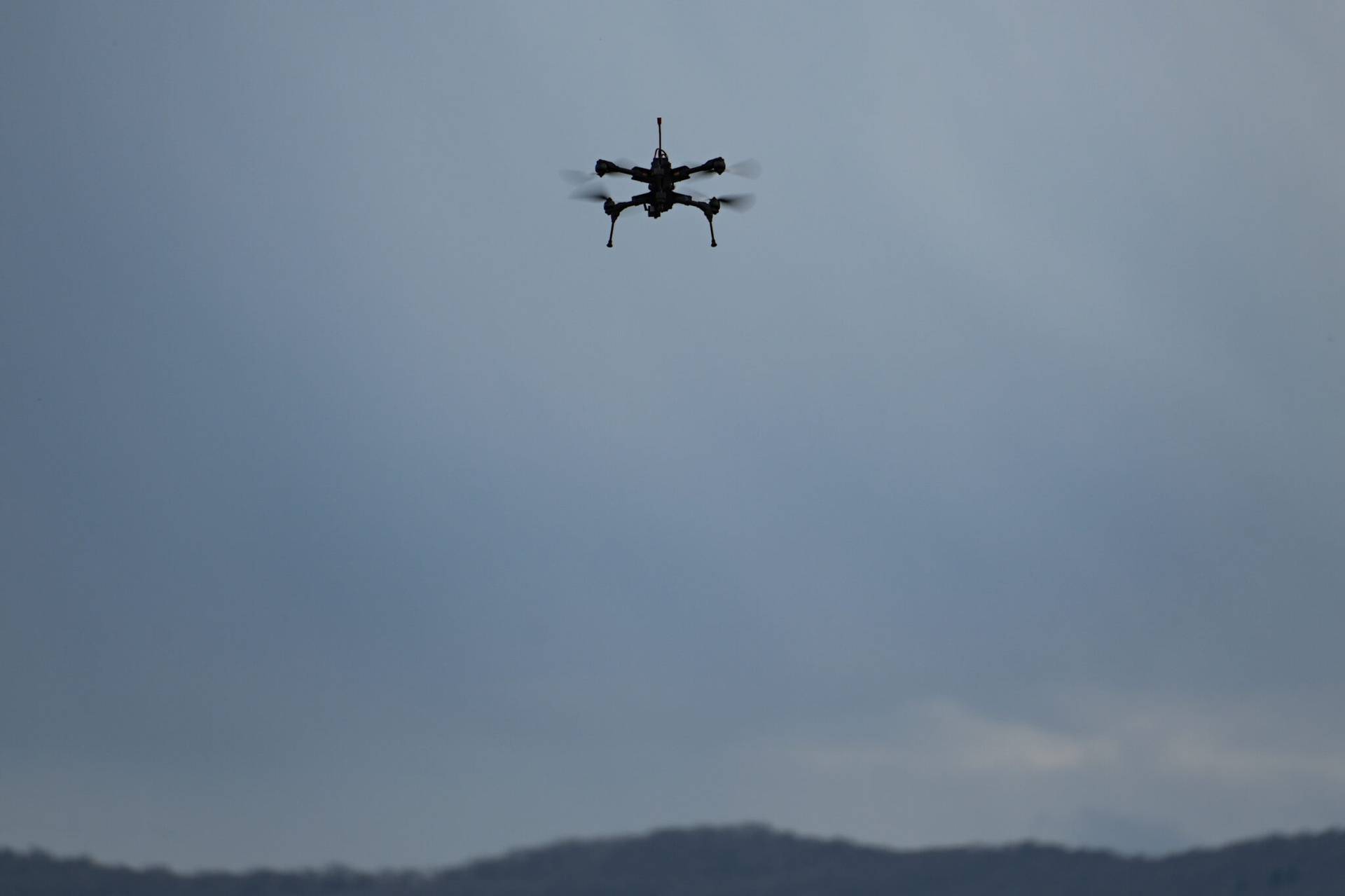 Testirali dronove kamikaze na pogonu u Slunju. Banožić: 'Oni su moderni, razvijamo vojsku'