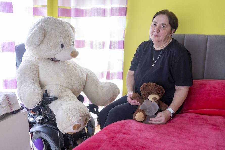 Osijek: Biserka Šarac, majka pokojne Ene koja je dobila nagradu za Ponos Hrvatske