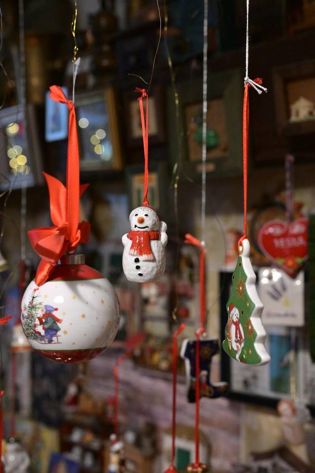 24SATA Zagreb: Stan ukrašen blagdanskim dekoracijama