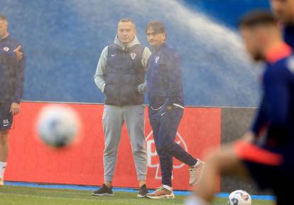 FOTO 'Vatreni' su odradili zadnji trening prije Škotske: Modrić i Dalić razgovarali su sa strane