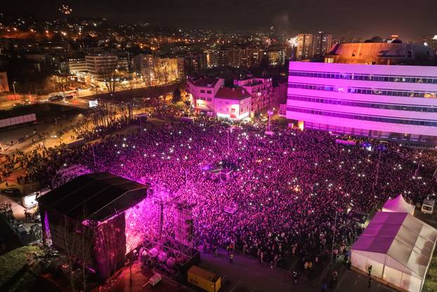 Pogled iz zraka na Novogodišnji koncert Jelene Rozge u Sarajevu