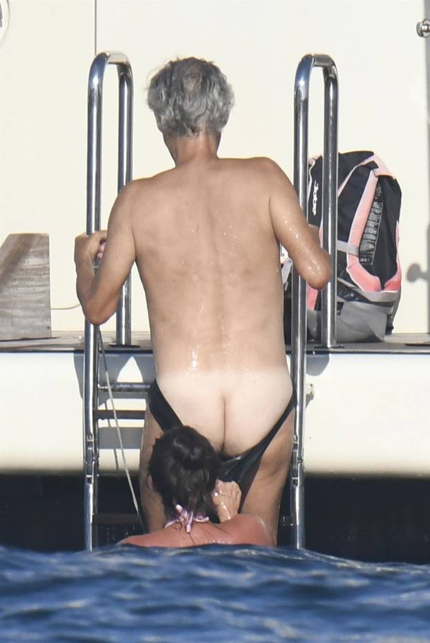 *PREMIUM-EXCLUSIVE* MUST CALL FOR PRICING BEFORE USAGE  - STRICTLY NOT AVAILABLE FOR ONLINE USAGE UNTIL 22:00 PM UK TIME ON 07/08/2022 - Italian operatic tenor Andrea Bocelli and his wife Veronica Berti put on a 'Cheeky' display during their sun-soaked 