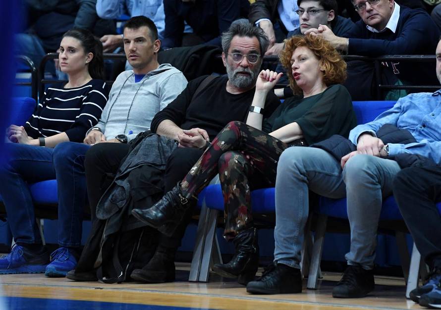 Zagreb: Nina VioliÄ i Filip Å ovagoviÄ razmjenjivali njeÅ¾nosti na utakmici Cedevita - BuduÄnost Voli