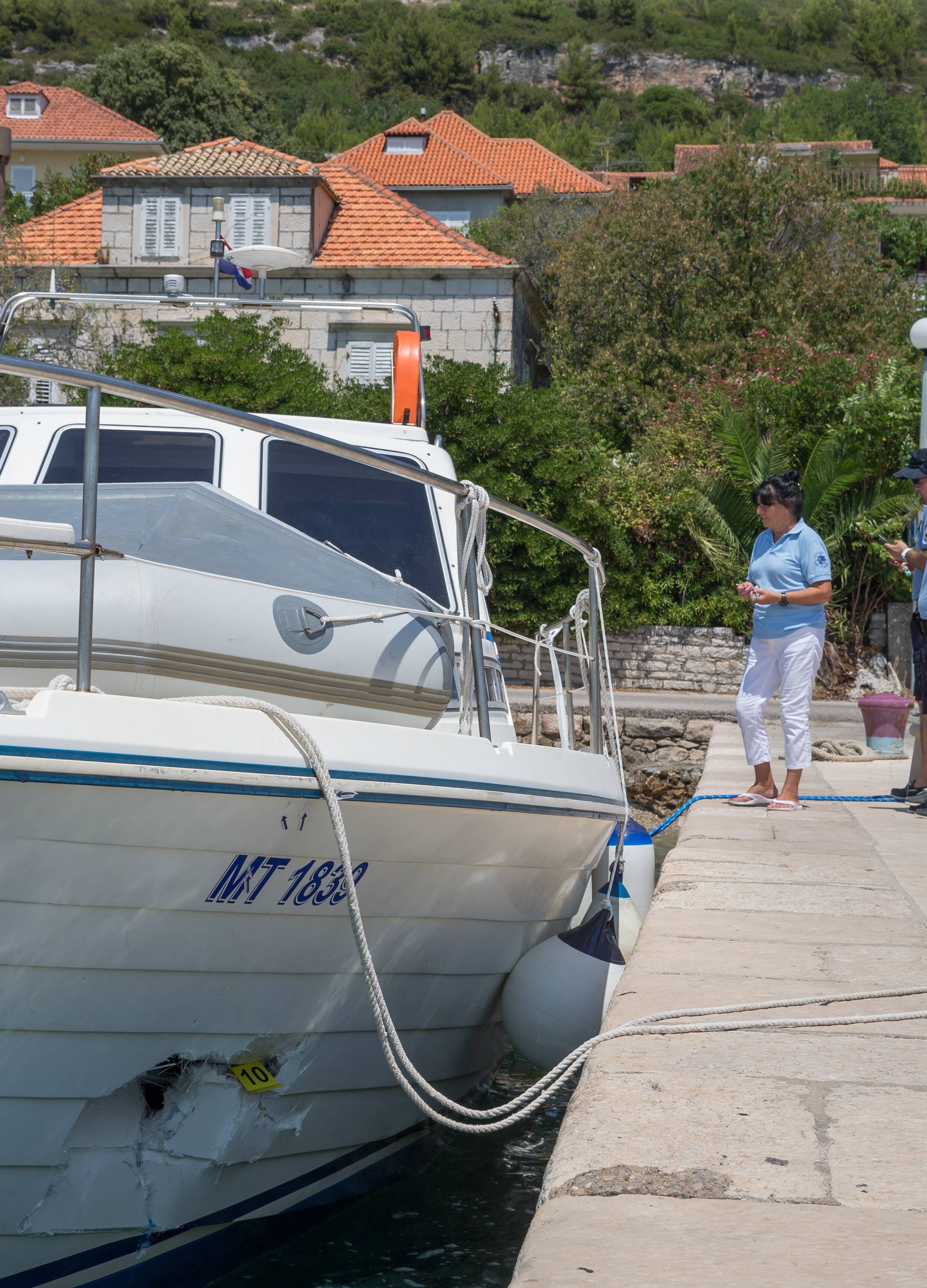 U Pelješkom kanalu sudarila se dva broda, nestao češki turist