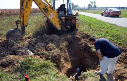 Probili im cijevi: U centru Nove Gradiške curio plin iz plinovoda