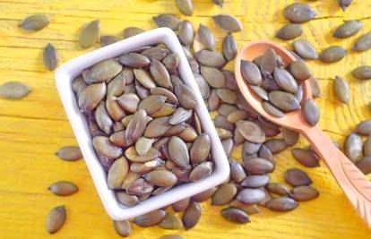 Ispecite sjemenke bundeve i uživajte u jesenskoj grickalici