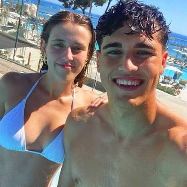 FOTO Braco i seka hit su SP-a! On je strpao Ronalda u džep, a ona ga prati i drži prizemljenim