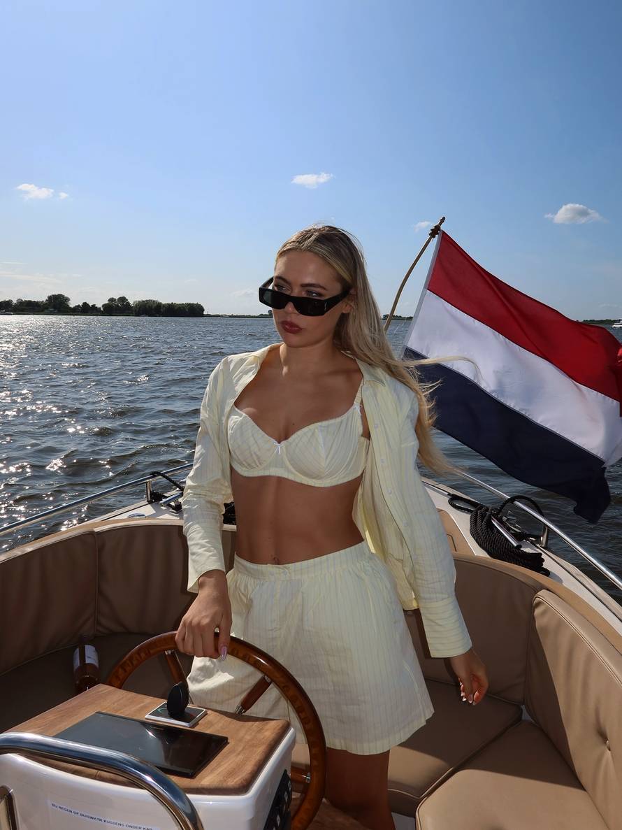 FOTO Jutta iz klizaljki uskočila u badić! Evo što radi nakon Igara