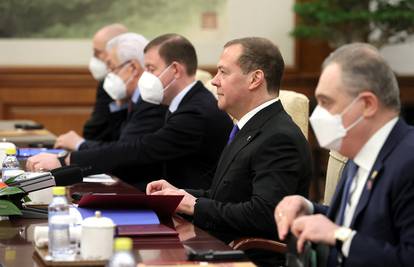 Medvedev u Kini, Xi Jinping mu poručio: 'Sve strane trebaju biti suzdržane za rješavanje sukoba'