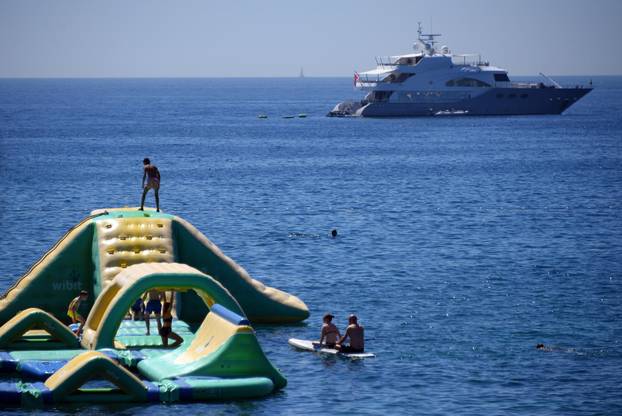 Pula: Velike vrućine potjerale sve na more