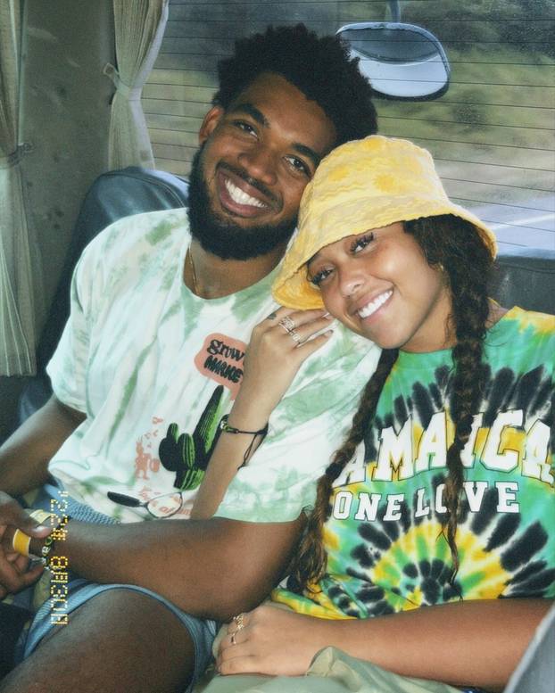 FOTO Djevojka NBA zvijezde na utakmici otkrila previše. Ili ne?