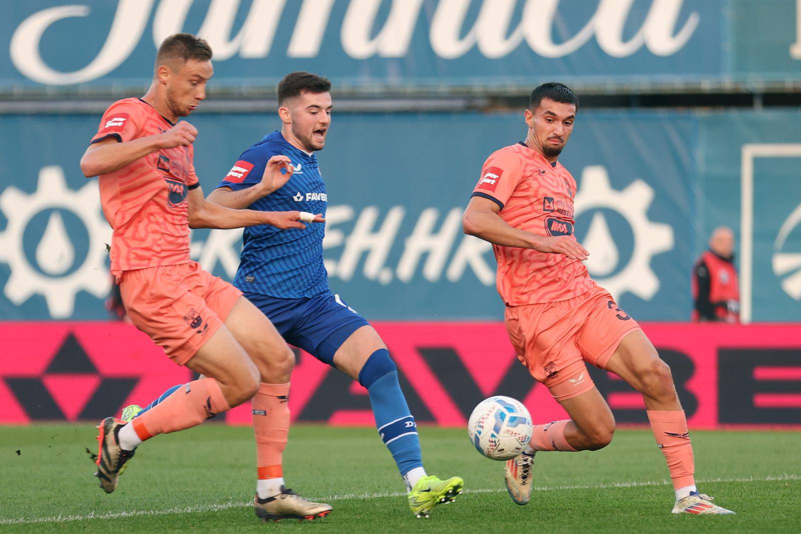 Zagreb: GNK Dinamo i NK Osijek u 11. Kolu Prve HNL