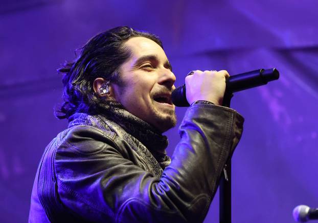 Šibenik: Šibenska Adventura zapo?ela koncertom Parnog valjka u perivoju Roberta Visianija