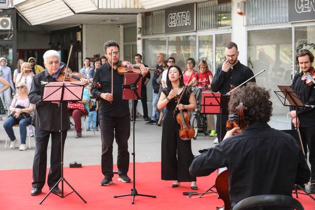 Zagreb: Zagrebački solisti na platou Mamutice održali koncert "Mamutica Classics"