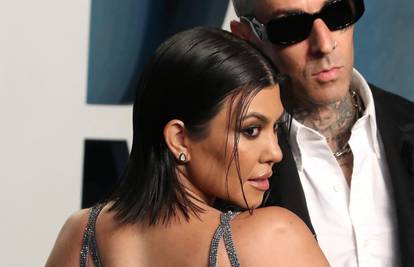 Najstarija sestra Kardashian slavi 43. rođendan, a njezin ljubavni život glavna je tema
