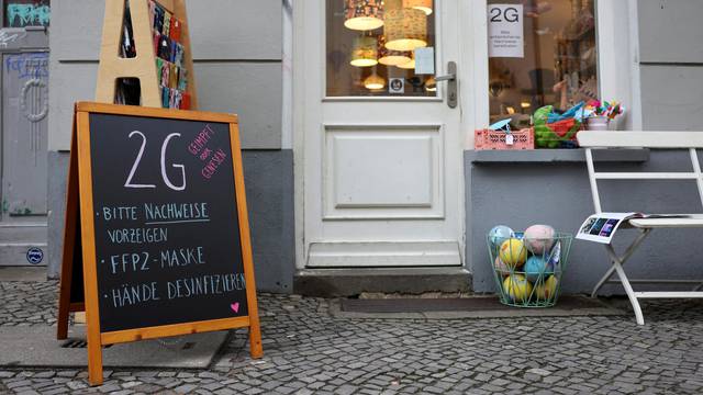 '2G' rule in retail stores in Berlin
