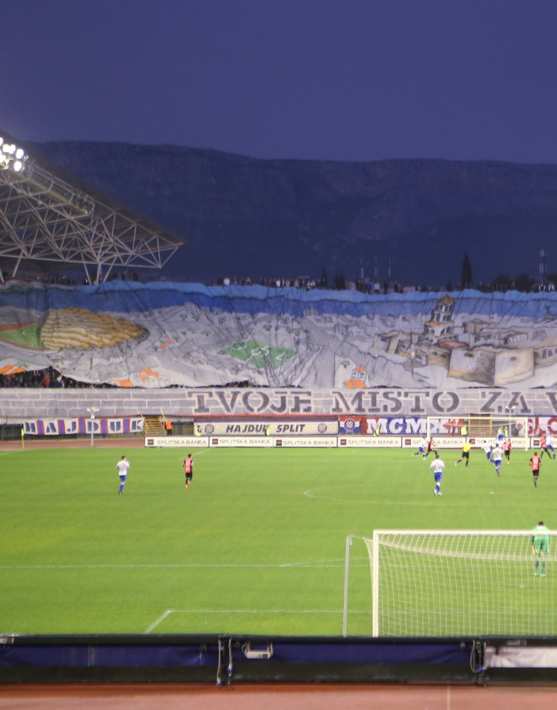 'Bili' Torcidi poklonili tri boda za rođendan: Golčina Futácsa