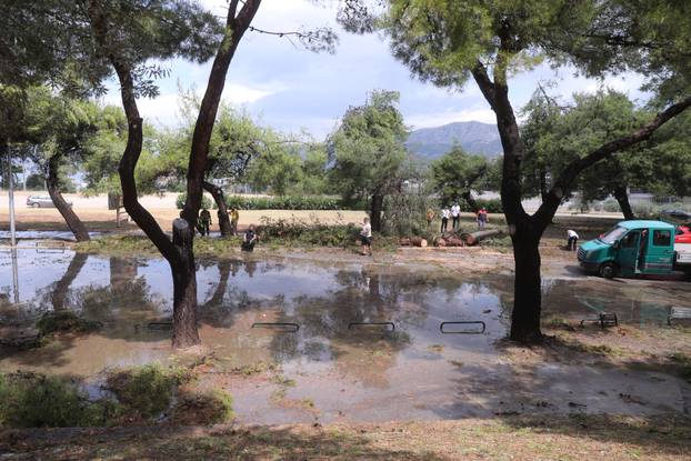 Velike štete u okolici Poljuda nakon oluje koja je poharala Split