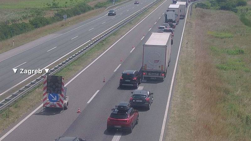 Zbog prevrnute cisterne kolona na A3 od sedam kilometara