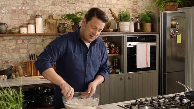 Jamie Oliver pokazao je kako napraviti kruh s tri sastojka