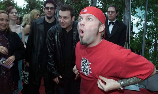 Sje&cacute;ate se njega? Nekad je bio buntovnik s crvenom &scaron;iltericom, danas ga mnogi ne prepoznaju