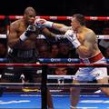 Usik nokautirao Duboisa i drugi put postao apsolutni prvak!