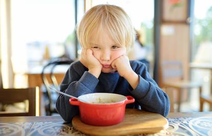 Izazovi roditeljstva: Kako natjerati izbirljivo dijete da pojede sve što je na tanjuru?