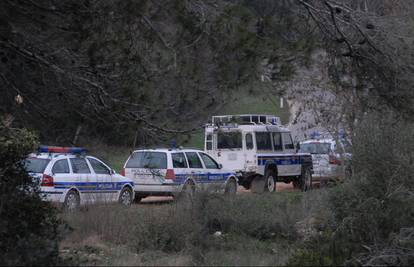 Policajci su u NP-u Plitvička jezera pronašli 5 ilegalaca