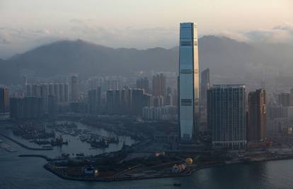 Otvorili hotel u Hong Kongu u vrhu zgrade visoke 490 metara