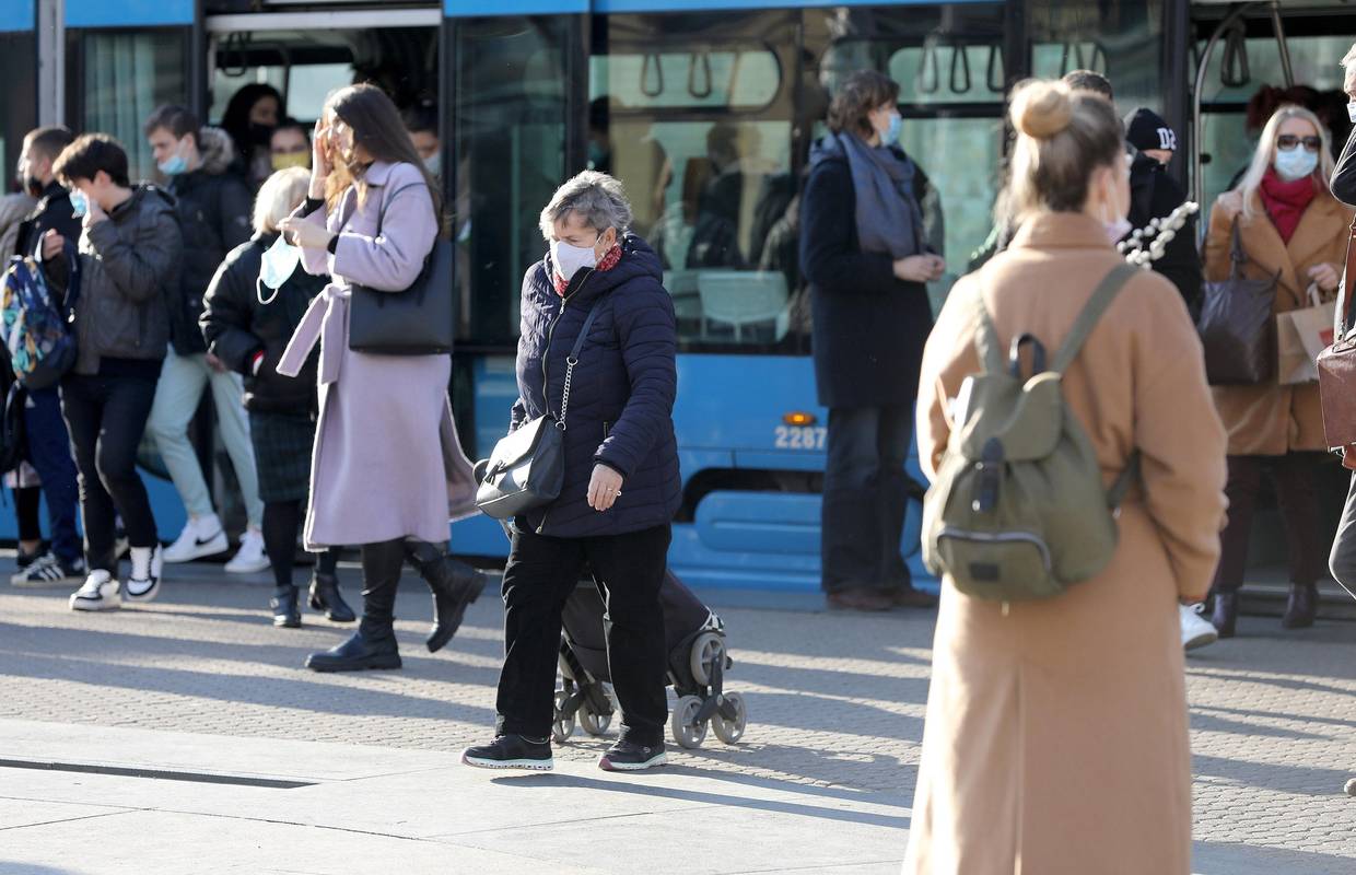 Od Uskrsa blaže mjere? Ukidaju se covid potvrde i sve mjere kafićima, maske ipak ostaju...