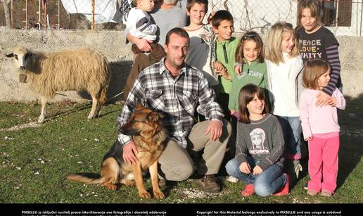 Obitelj slijepog pastira Mate dobila ručak u splitskoj  konobi 