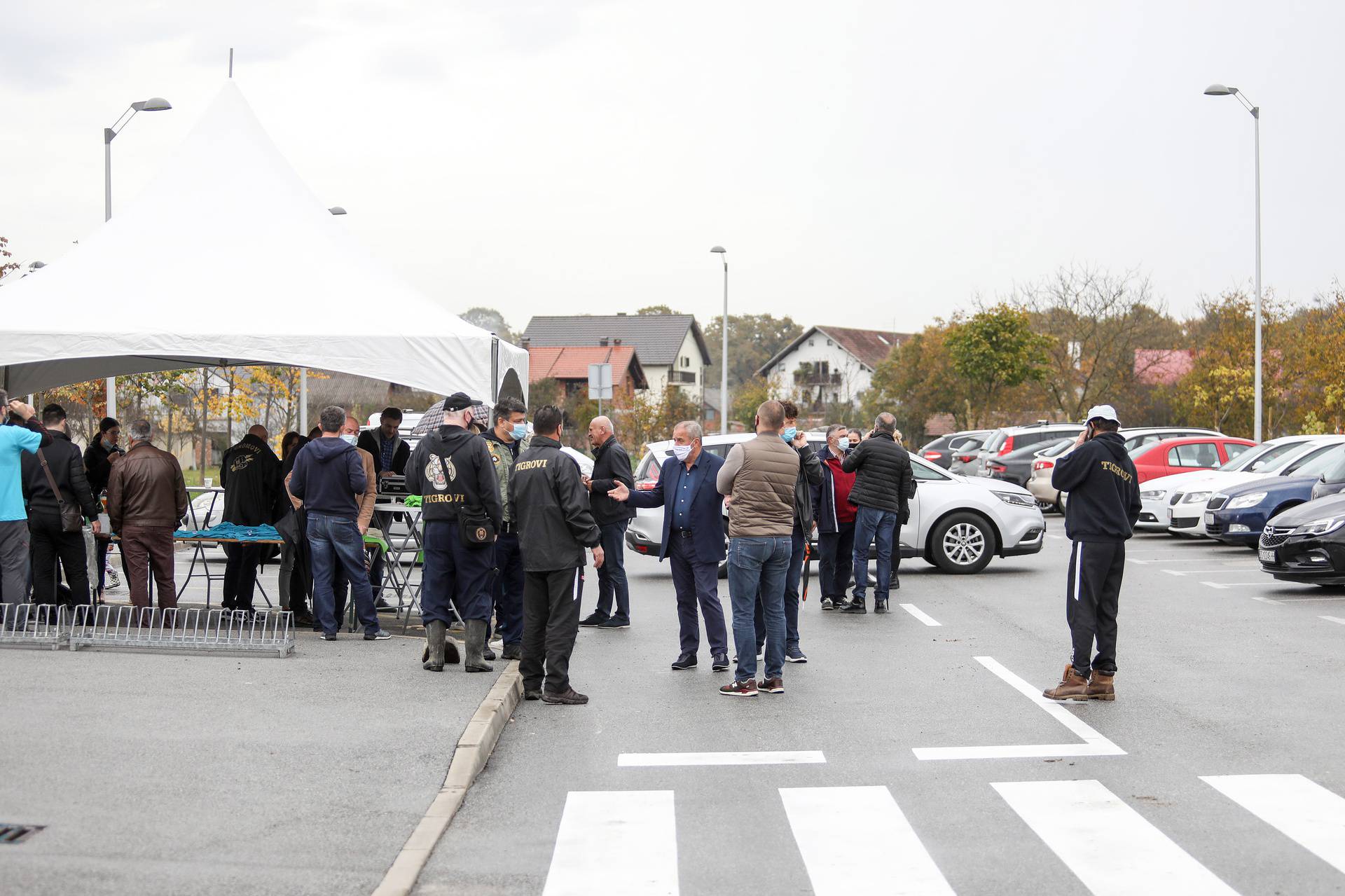 Zagreb: Oko crkve BDM Anđeoske u Dubravi zasađeno je 250 mladih stabala