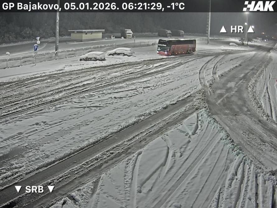 FOTO  Snijeg pada u Zagrebu, A1 zatvorili kod Sv. Roka zbog sudara. Ovako izgledaju ceste