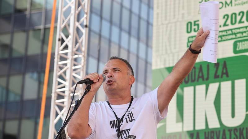 Ovo su zahtjevi organizatora prosvjeda Vladi: Ukloniti 33.000 tone smeća u 3 mjeseca