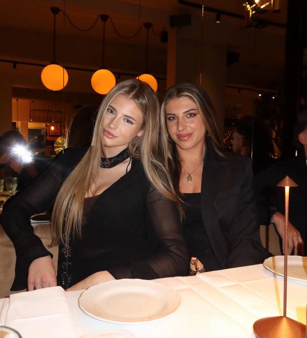 FOTO Vole bikinije i magnet su za obožavatelje: Sestre zlatne Jutte Leerdam postale senzacija