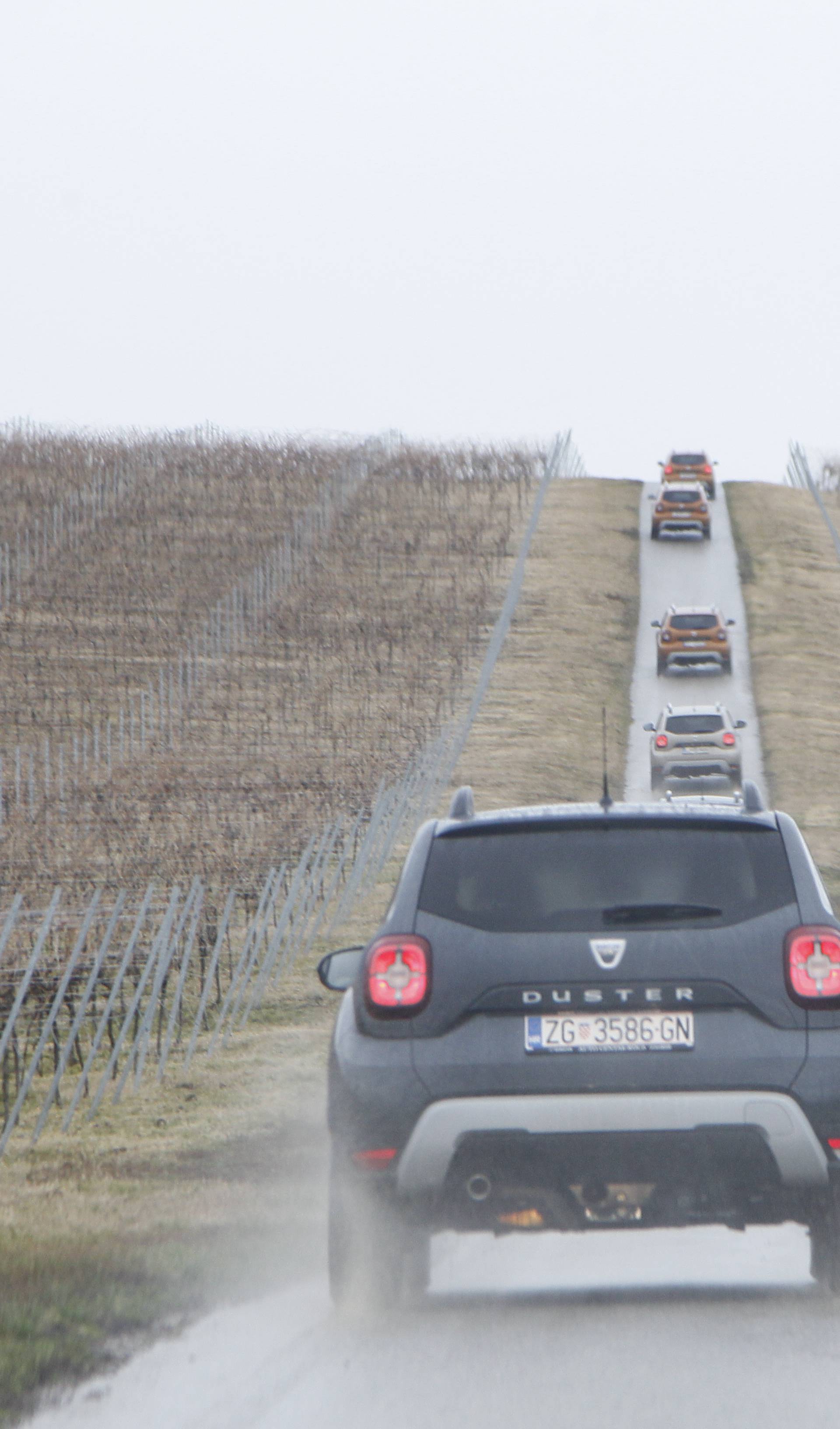 Pravi SUV za avanturu, idealan za one kojima su auti preskupi