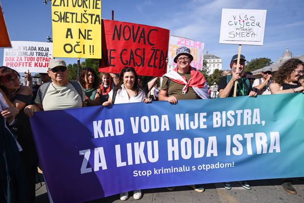 Zagreb: Okupljanje prosvjednika Hodaj za Liku, hodaj za Hrvatsku