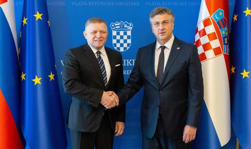 Fico u Zagrebu: Želimo uvoziti više nafte iz Hrvatske