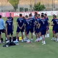 VIDEO Dok  Zlatko Dalić govori, 'vatreni' slušaju! Izbornik održao govor prije treninga...