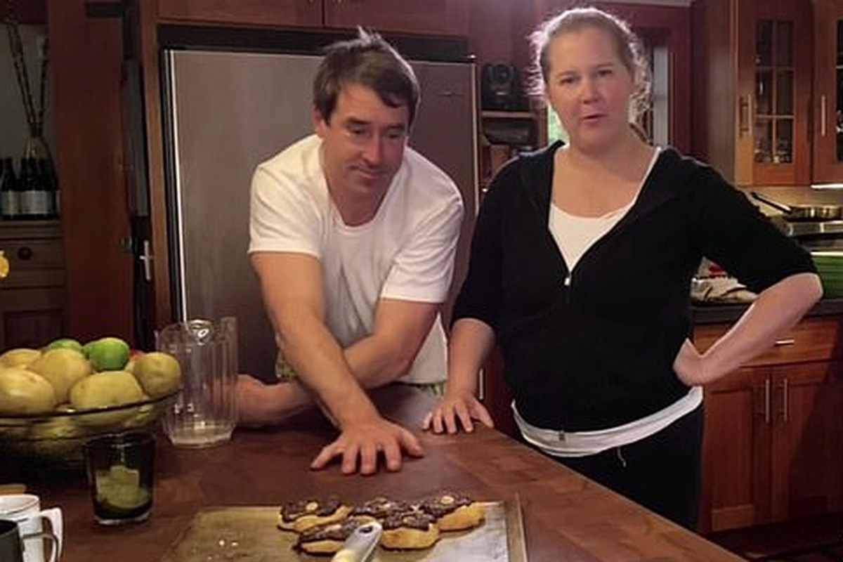 Amy Schumer suprug kuhar učio razna jela: Snimili su kulinarski show, stand-upu se još ne vraća