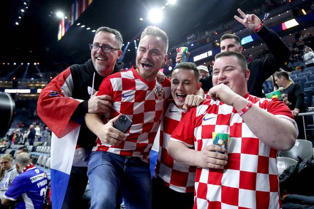 Koeln: Navijači na rukometnoj utakmici Europskog prvenstva između Hrvatske i Francuske 