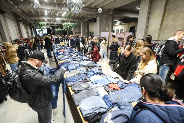 Zagreb: Vintage & Preloved Sale u studiu Katran