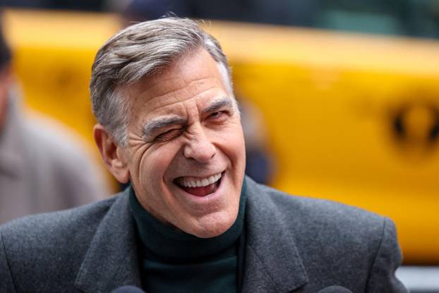 George Clooney makes his Broadway debut in "Good Night, and Good Luck\
