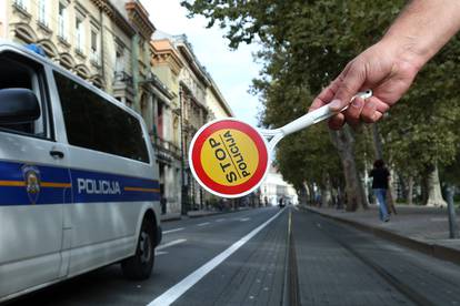 Prometni policajci varali vozače i pisali lažne kazne: 'Pali' jer su zaustavili auto pun Uskokovaca