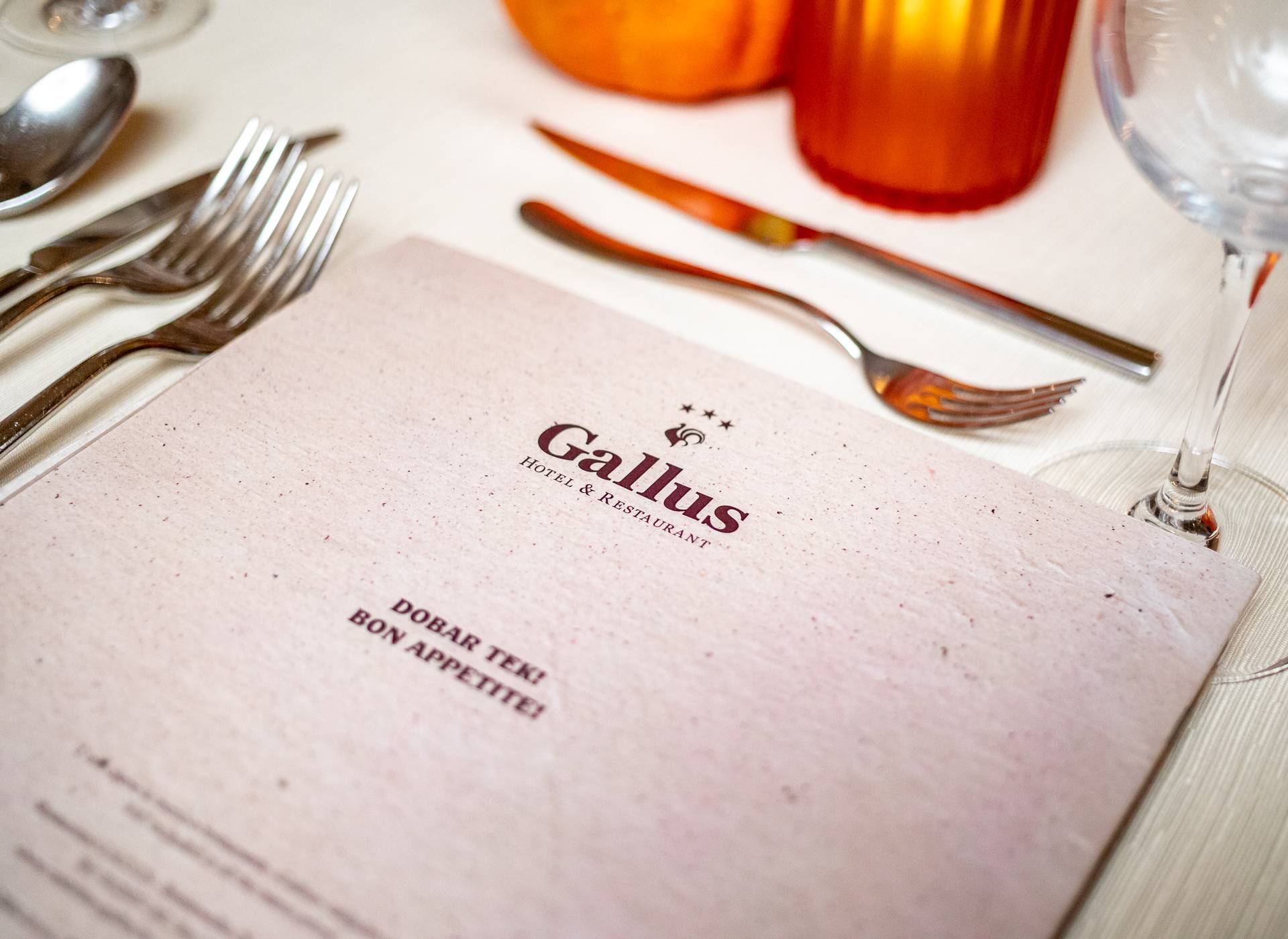 Proslavite ljubav uz romantičnu večeru u restoranu Gallus