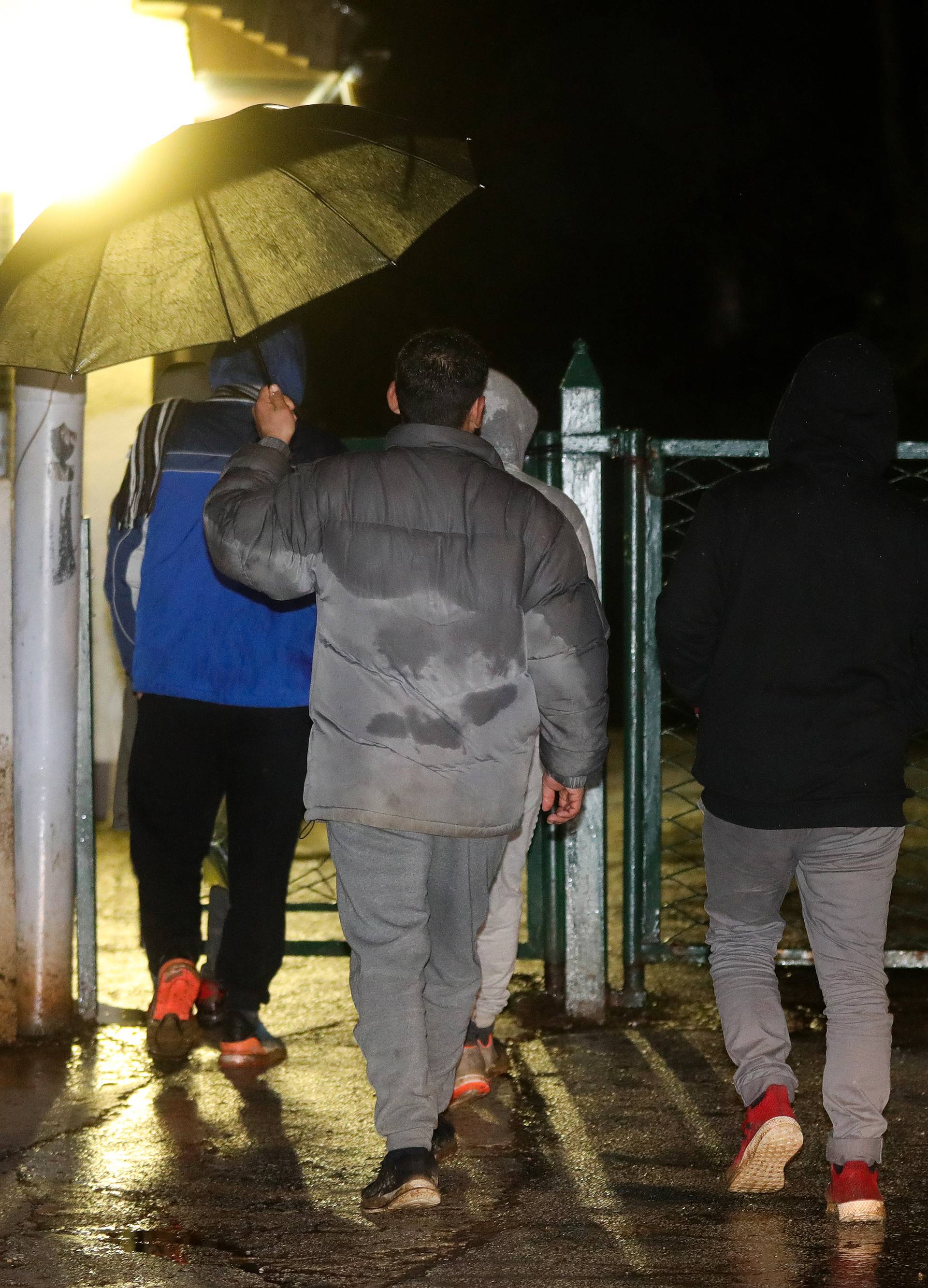 BiH: Vojarna Ušivak očekuje autobuse s oko 500 migranata