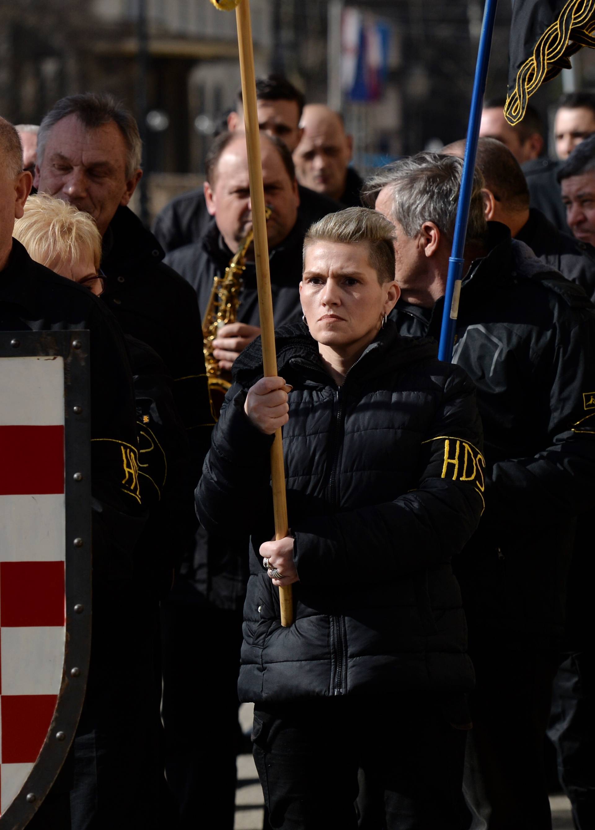 Marširali Zagrebom i prisegnuli na vjernost domovini i Trumpu!