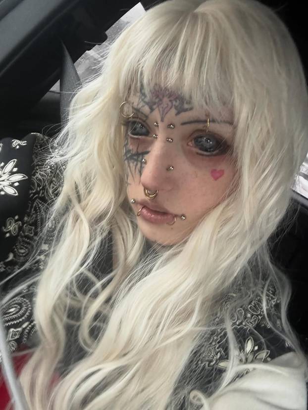 FOTO Djevojka riskirala sljepoću zbog tetovaže očnih jabučica: Izgledam kao riba, ali ne žalim