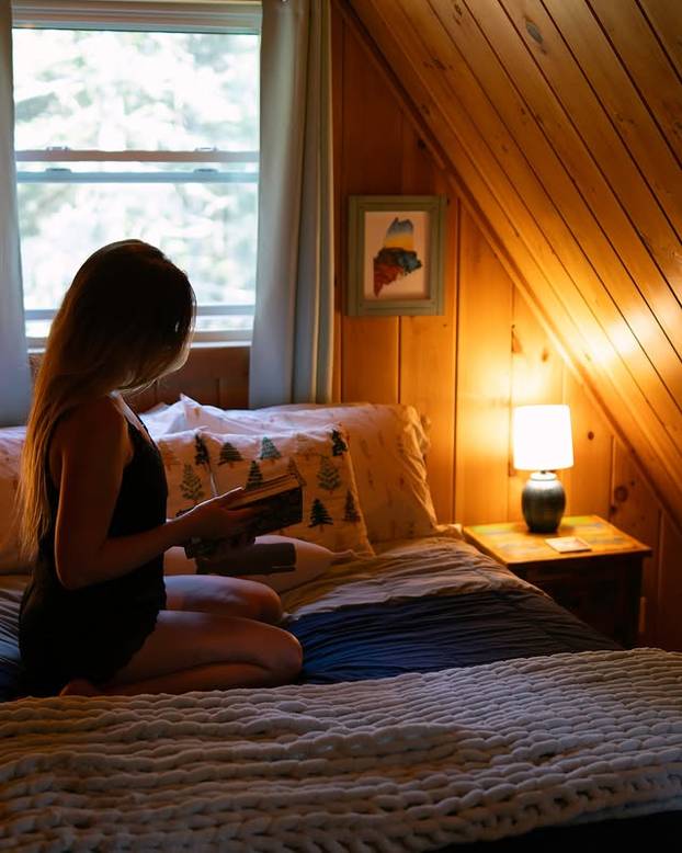 FOTO Ovo je najseksi pekarica koju ćete danas vidjeti: Mijesi tijesto i osvaja izgledom