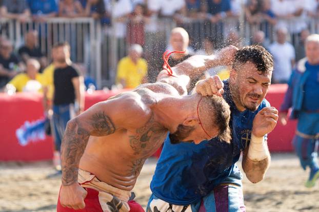 Florence, Final Azzurri Rossi of Calcio Storico Fiorentino In Piazza Santa Croce 8 to 7 for the Rossi